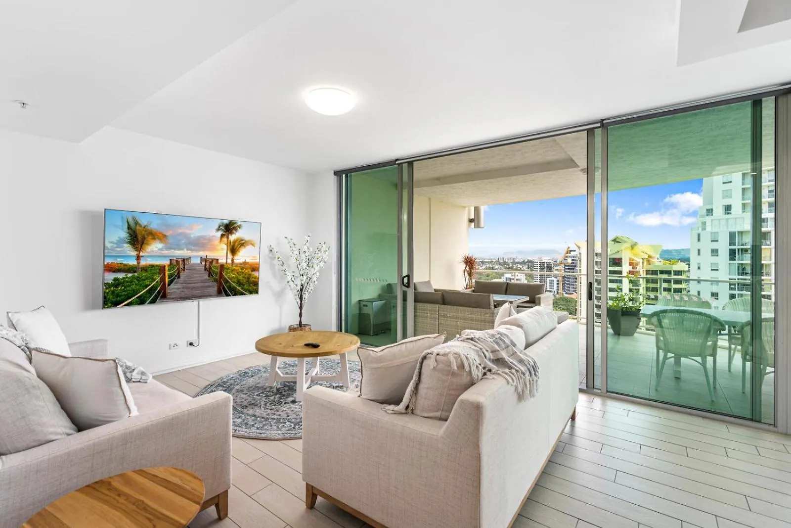 Wings Penthouse Sleeps 10 - Optimise Bnb Gold Coast Apartman