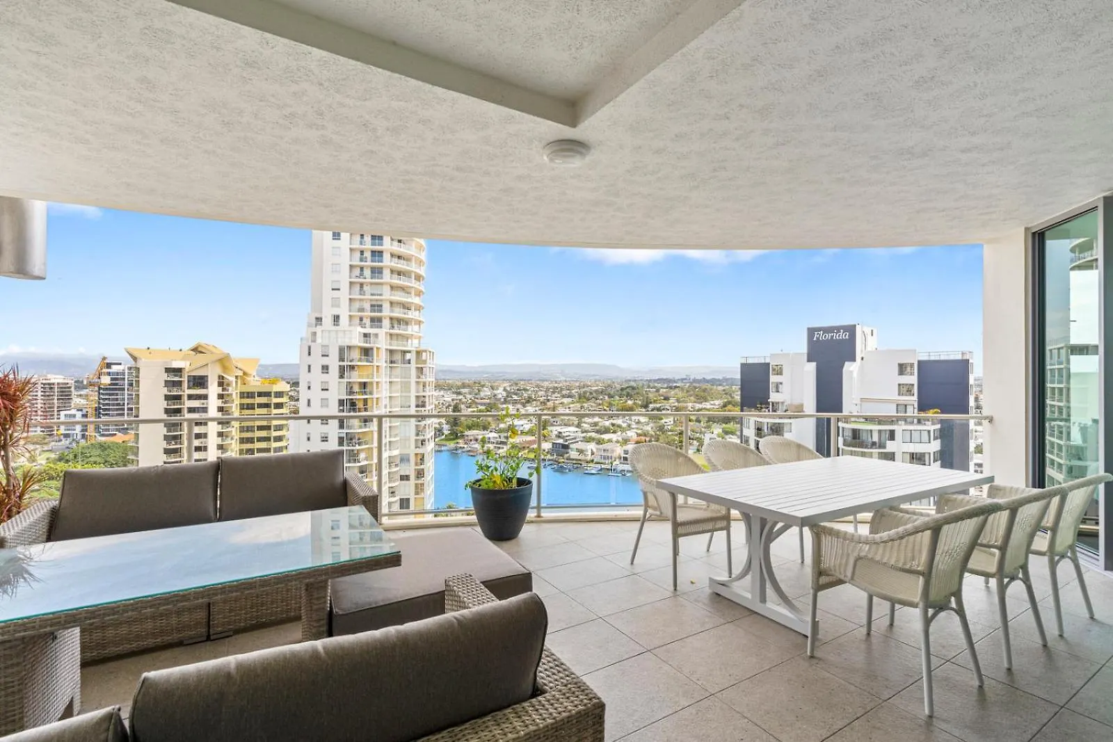 Wings Penthouse Sleeps 10 - Optimise Bnb Gold Coast